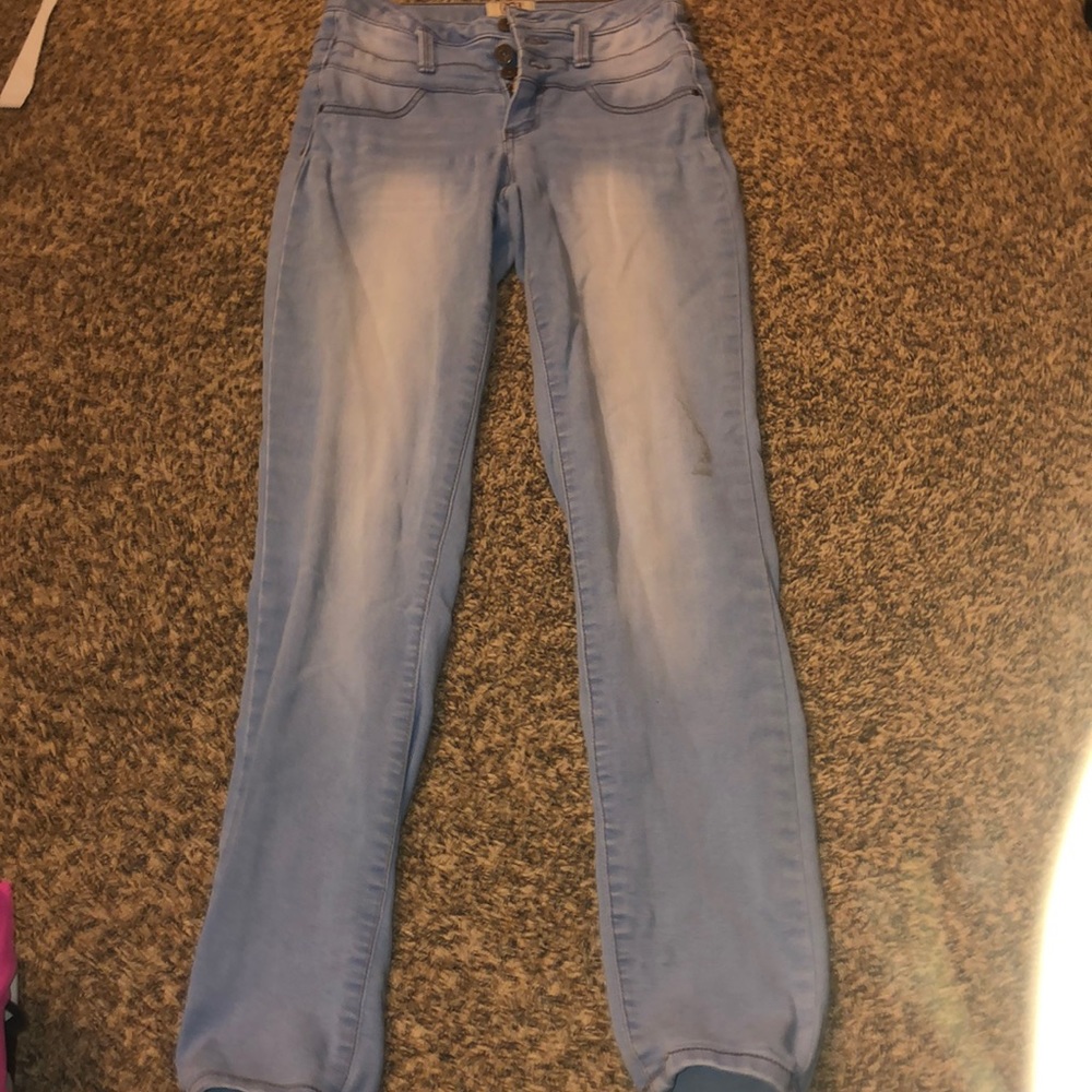 Regular cut jeans, very comfortable and soft